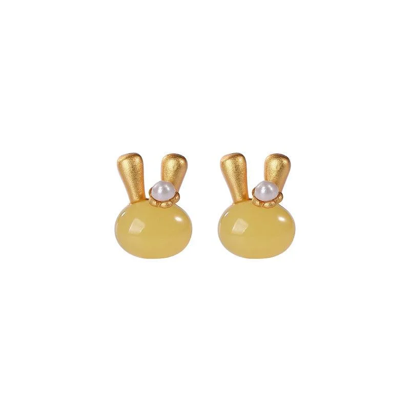 Retro Stud Earrings for Nostalgia -Natural Beeswax Pearl Rabbit Stud Earrings