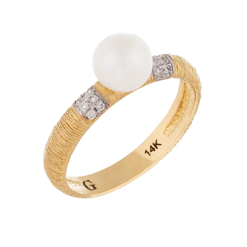 Rings with hexagon-cut stones for trendiness -14k Yellow Gold Pearl Diamond Ring