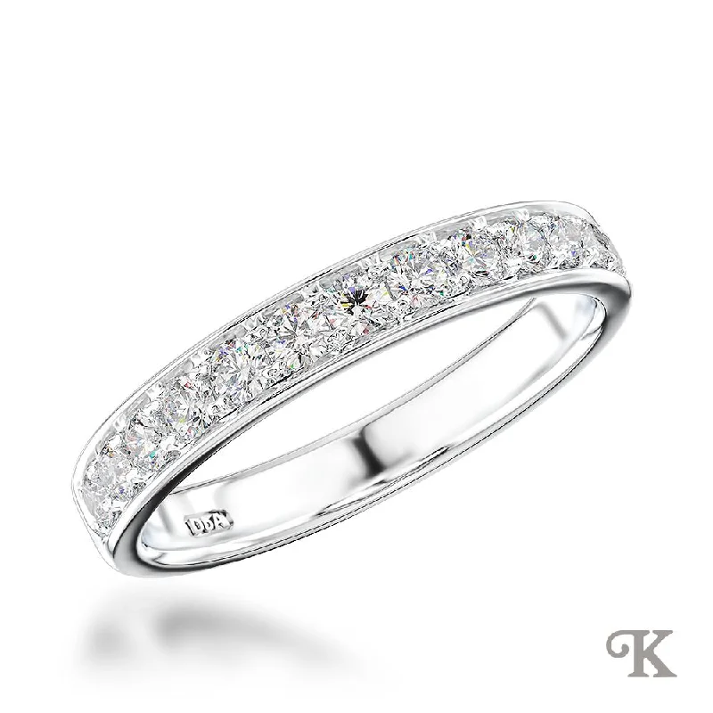 Rings with engraved constellations for stargazers -Memoire Classic Bridal