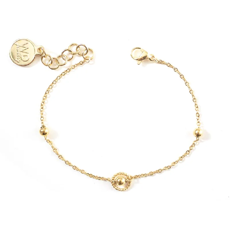 Best bangle bracelets with engraved floral patterns for a delicate and elegant design-Gold Plated Anillo Bracelet