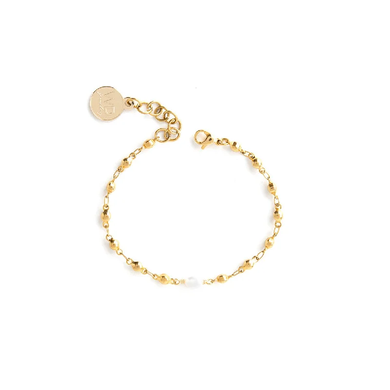 Gold bangle bracelets for women with a minimalist and sleek design-Gold Plated Alive Pearl Bracelet