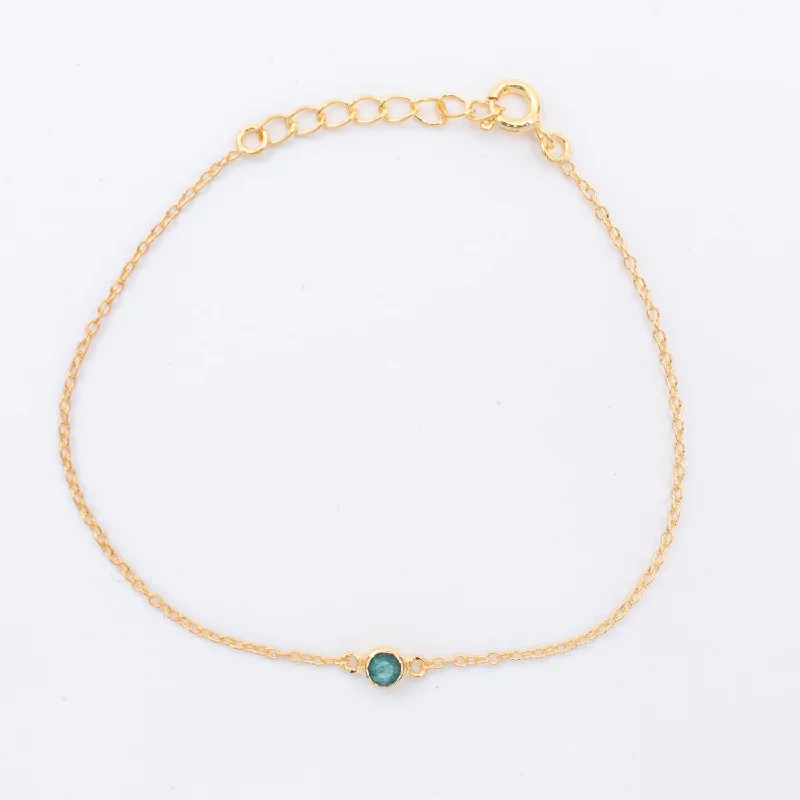 Stylish bangle bracelets with gemstone accents for a chic and modern look-Gold Vermeil Raw Emerald Solitaire Bracelet