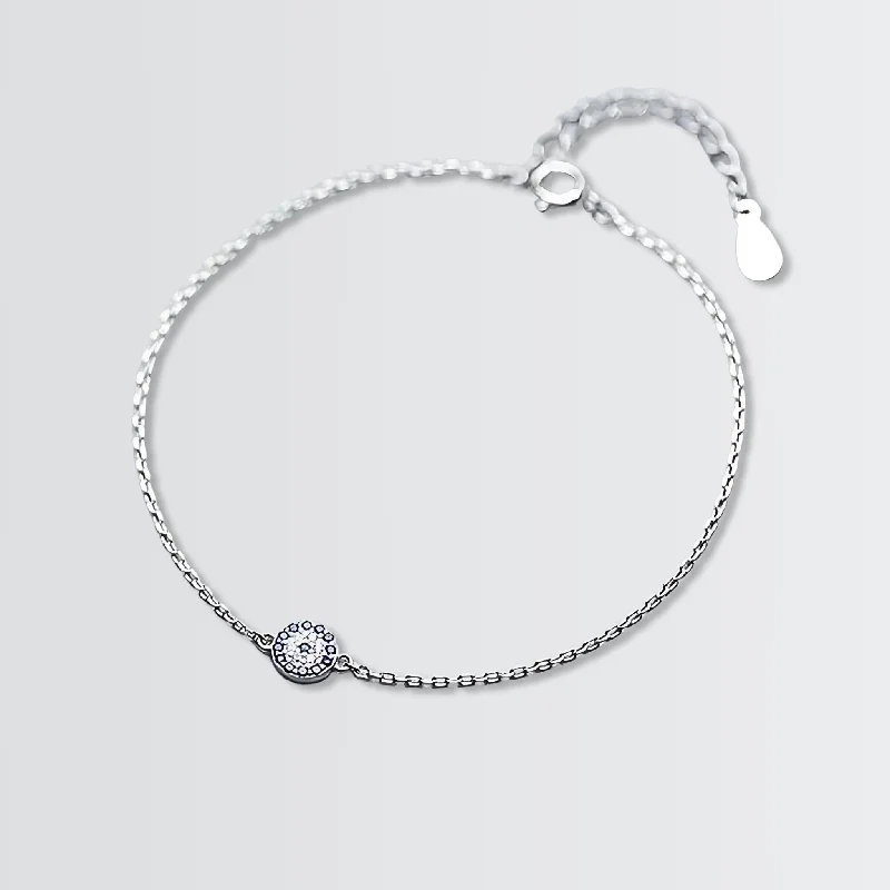 Best silver bangle bracelets with intricate detailing for a timeless and sophisticated style-Mere Evil Eye Minimal Bracelet